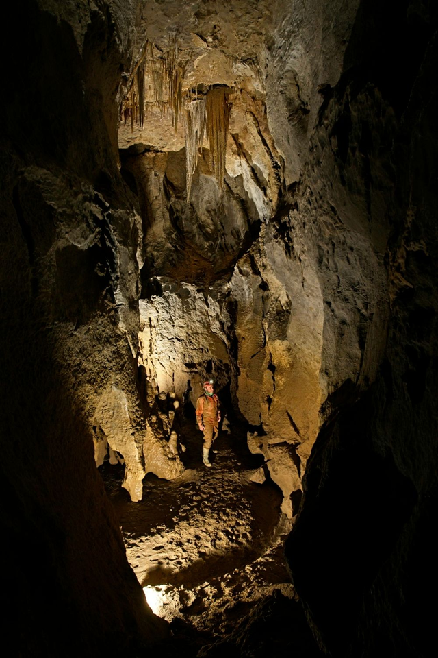Poseidon Adventure begins , Trident Series, Cueva Hoyuca, Sistema de Cuatro Valles by Sam Davis Photographer 