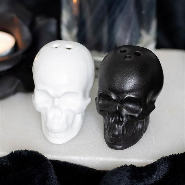 Skull Salt And Pepper Shakers