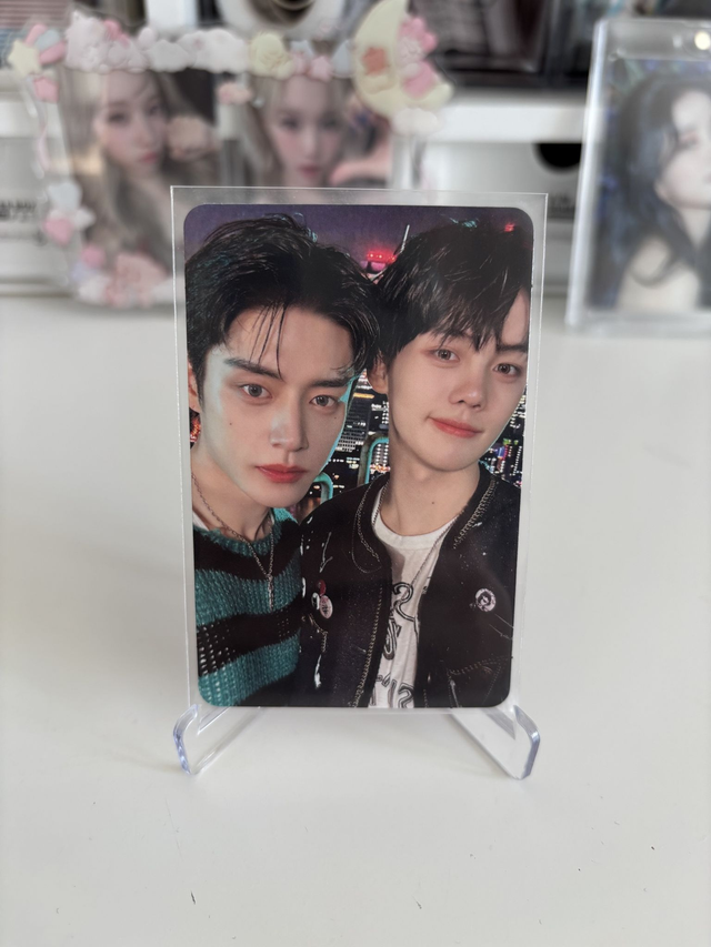 PC OFFICIEL DE JIWOONG ET GYUVIN DE ZB1