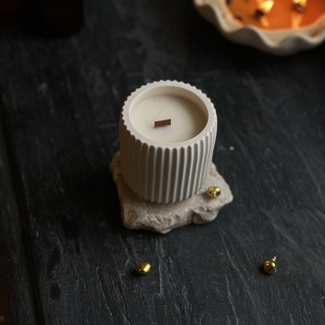 Bougie en pot striée