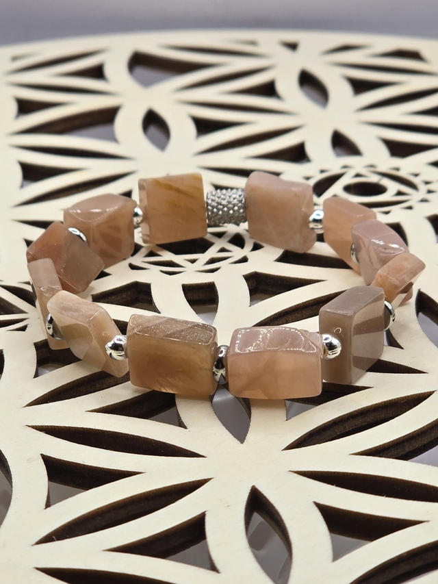 Bracelet Pierre de lune orangée carrée