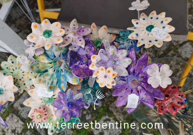 BOUQUET en faïence - Différents coloris - Sur commande 