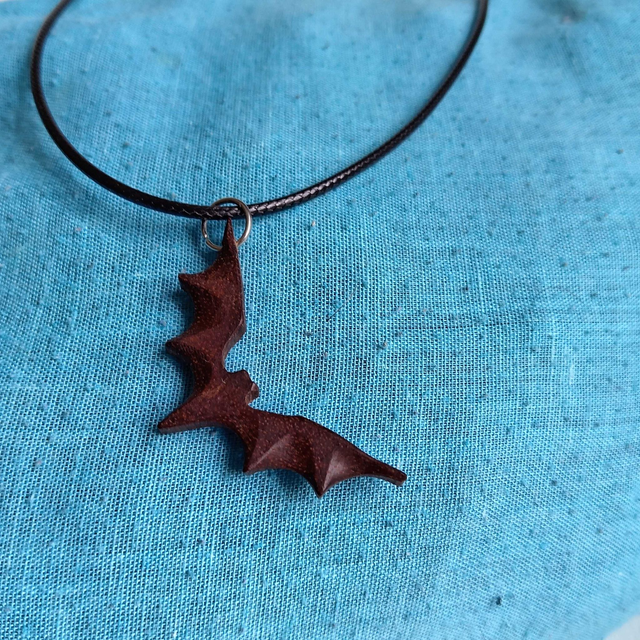 Pendentif chauve souris