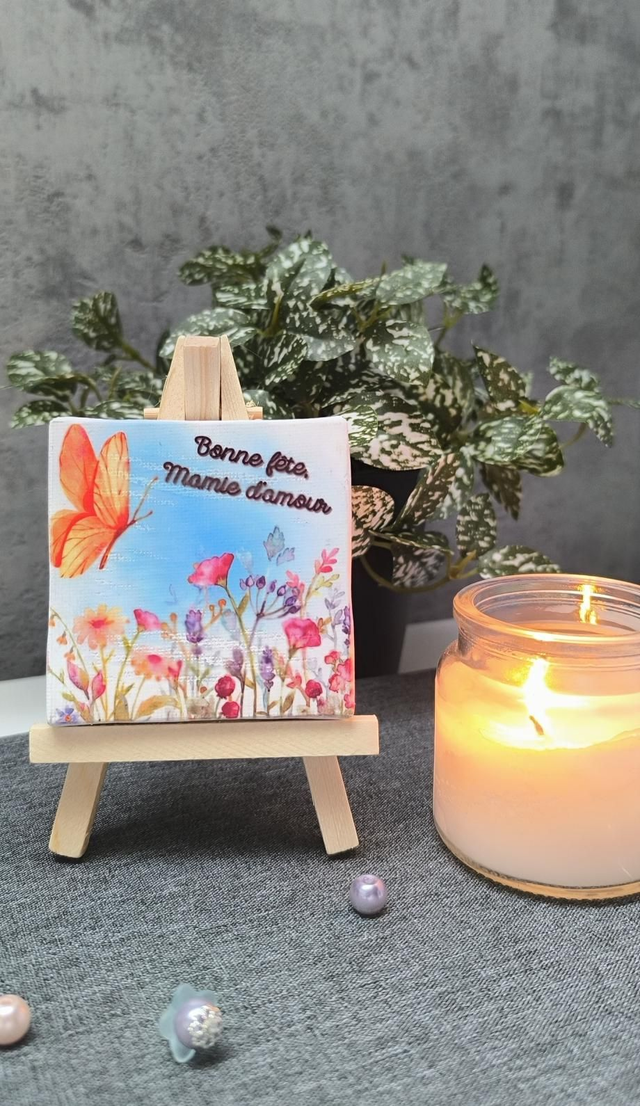 Petite toile sur chevalet