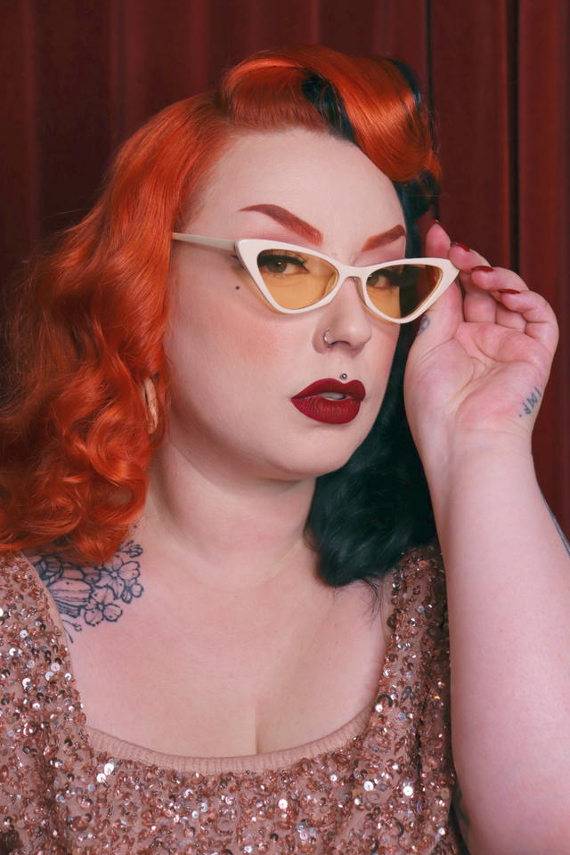 Sunglasses • La dolly