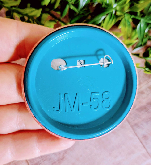 Badge "Dé Eau Oops" - 58 mm