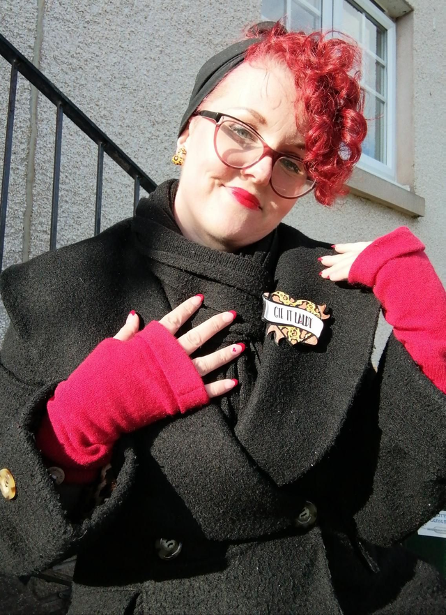 Large Scarf Brooches (click here tae choose yer Banter) 