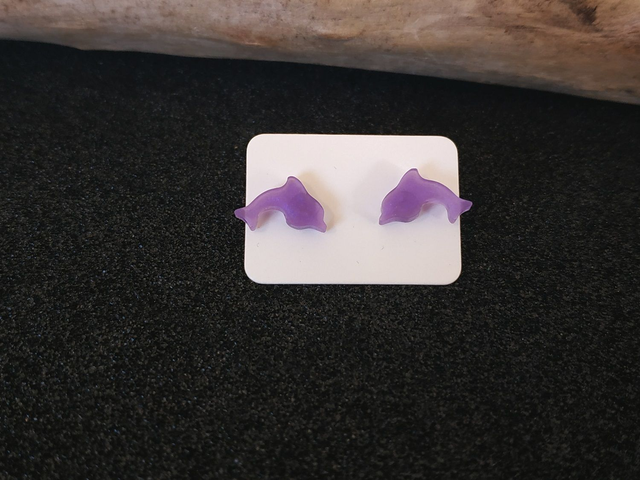 Boucles d'oreilles clous dauphin violet