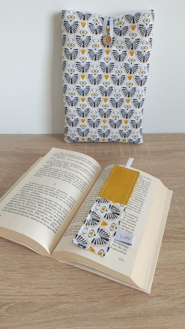 Pochette à livre + marque pages gris moutarde