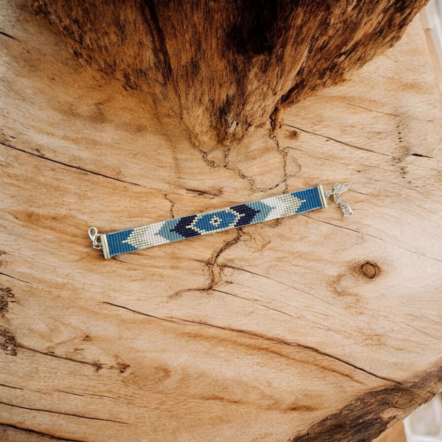 Bracelet tons bleu, blanc et argent