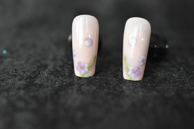 Press-on pastel rose à fleurs  taille 6