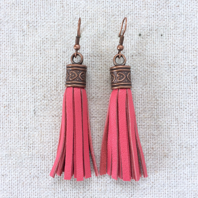 Boucles d’oreilles « Cavatina » cuivrées, cuir rose