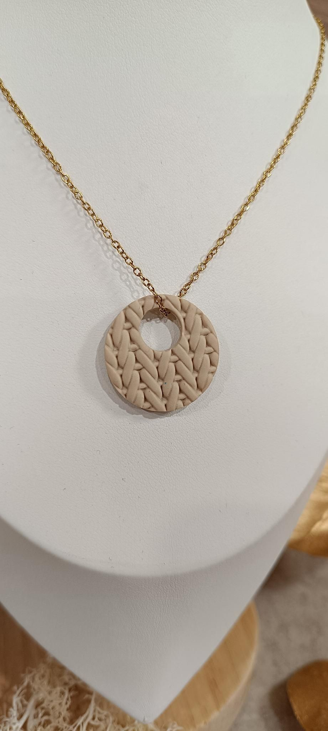 Collier - effet pull