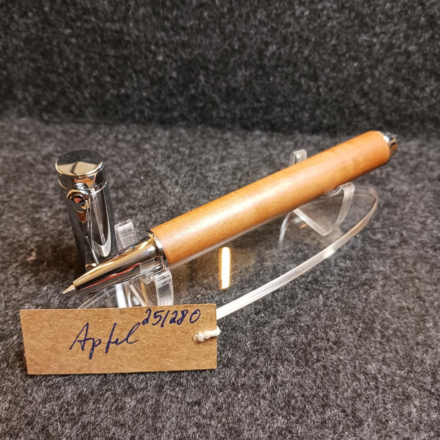 25/280 Tintenroller Apfel