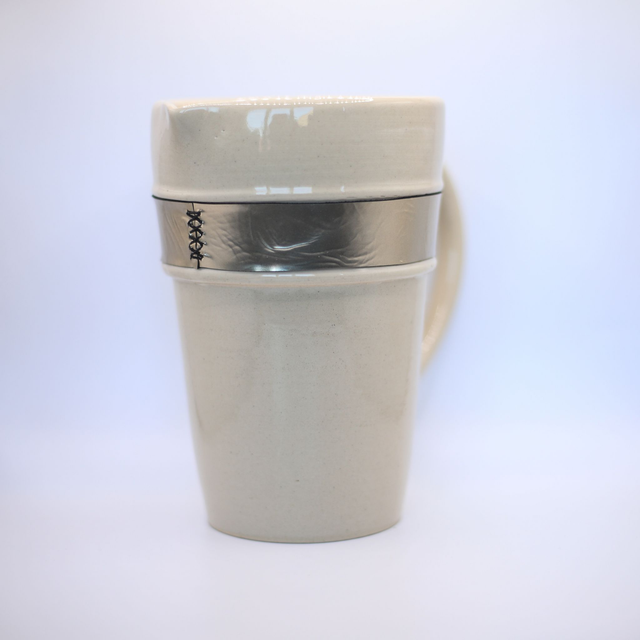 Pichet de décoration avec cuir