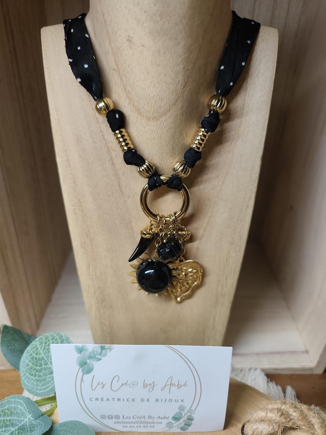 COLLIER TISSU NOIR A POIS/ BRELOQUE COEUR 0000380