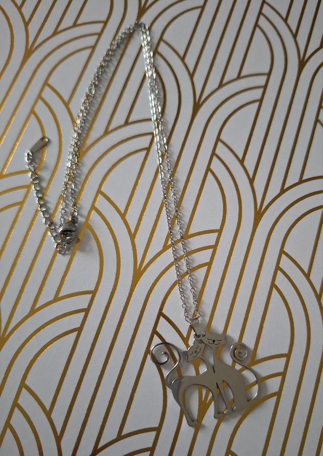 Chaîne et pendentif chat en acier inoxydable 