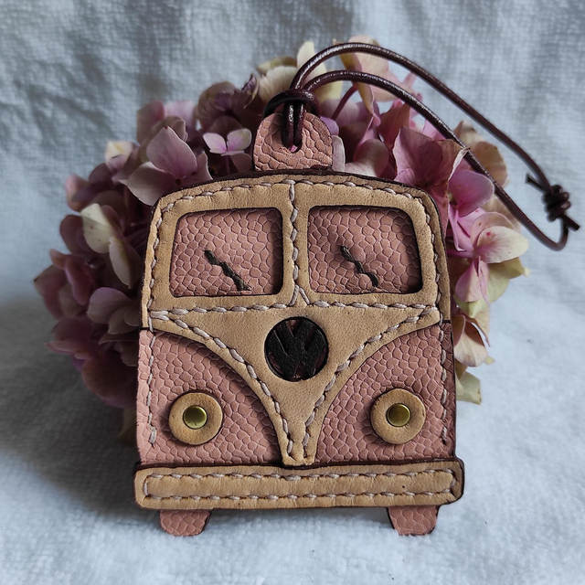 Van en cuir à suspendre 