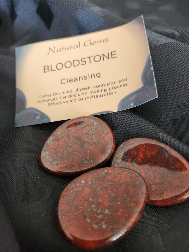 BLOODSTONE thumb stone 