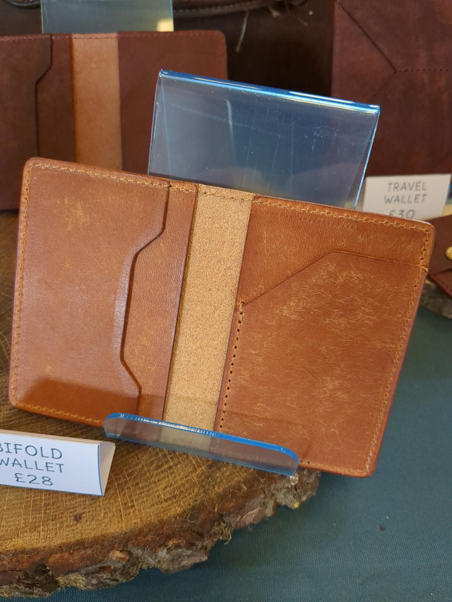 Bifold wallet