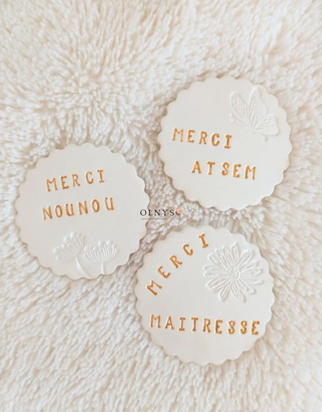 Magnet en argile "Merci maîtresse / Nounou / Atsem" - Cadeau de fin d'année pour maitresse, nounou ou atsem, à personnaliser