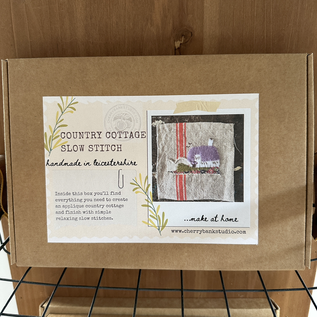 SLOW STITCH COUNTRY COTTAGE KIT 