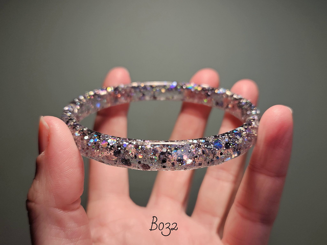 Dark Cocktail Party (B032)