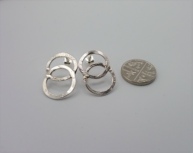 Double circle stud earrings - sterling silver