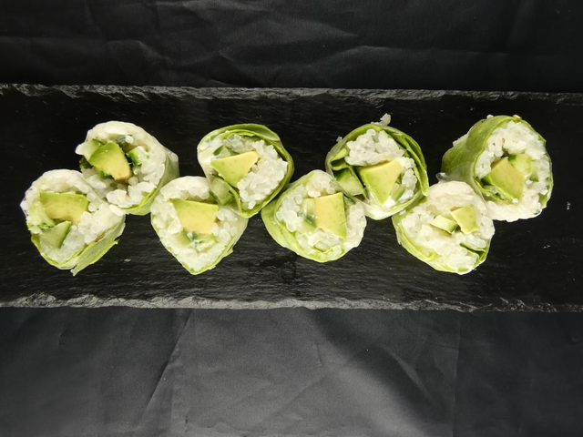 Springe roll  concombre avocat Poivrons 