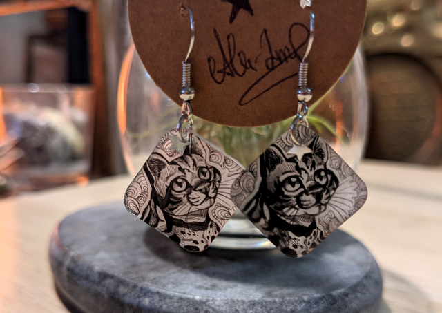 Chat Margay, boucles d&#039;oreilles