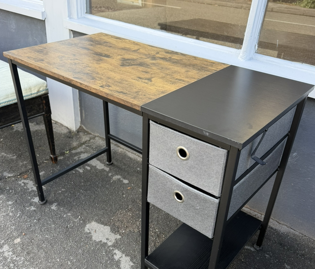 Modern Computer/Gaming Desk