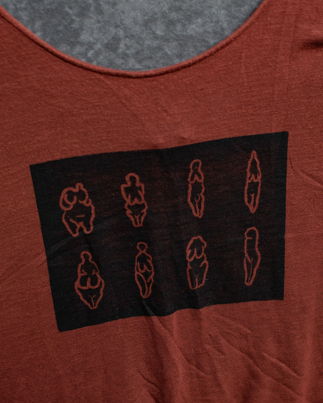 Ceglany top „Venus figurines” / M-L