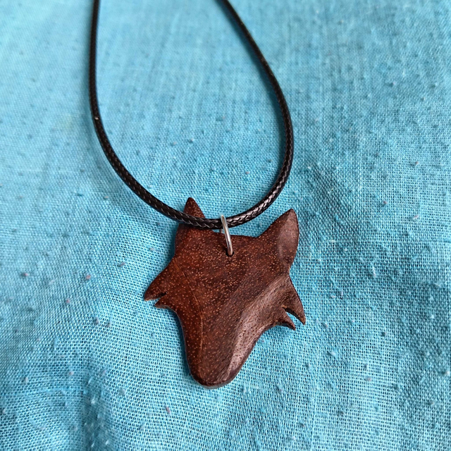 Pendentif loup