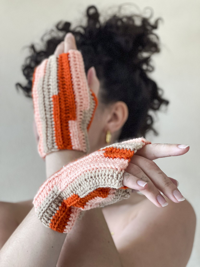 Mitaines orange acidulé