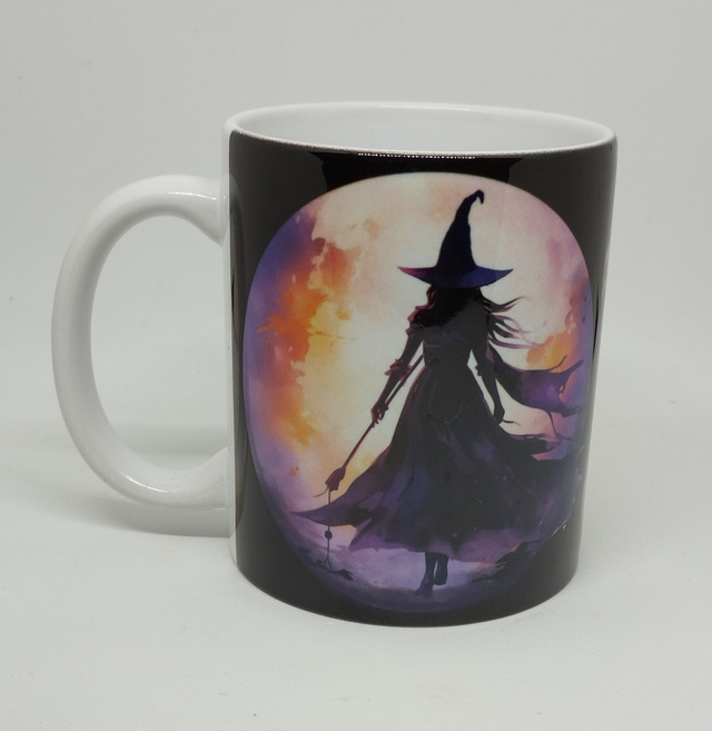 Sorcière entrant dans la lune