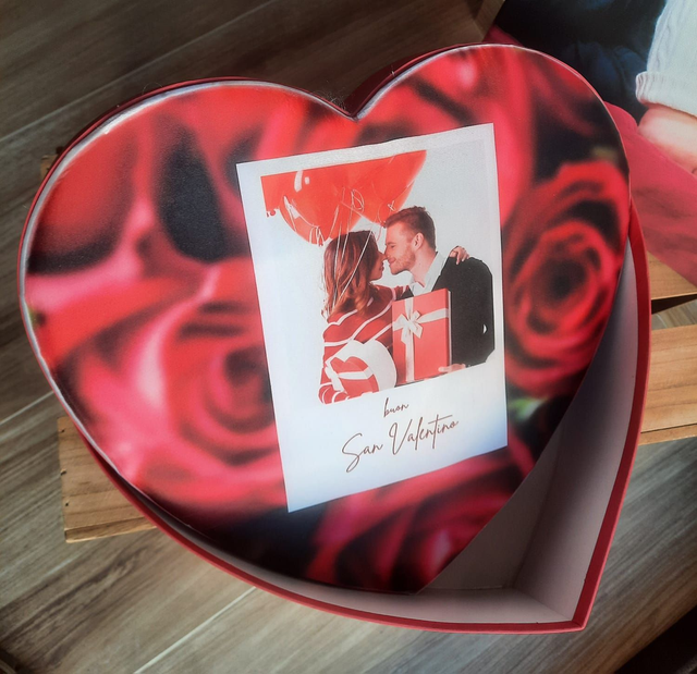 Scatola Colazione Rossa Cuore 32x34x12 h