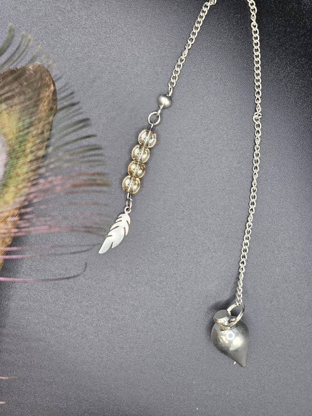 Pendule goutte aqua aura sur chaine