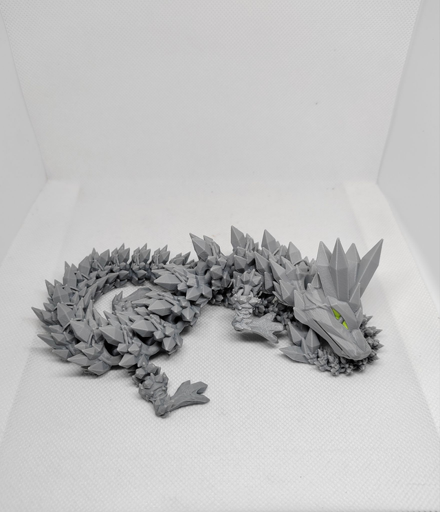 Dragon cristal aux yeux jaune