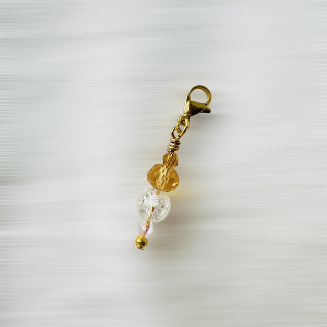 EQUI CHARM BONNET POMPOM