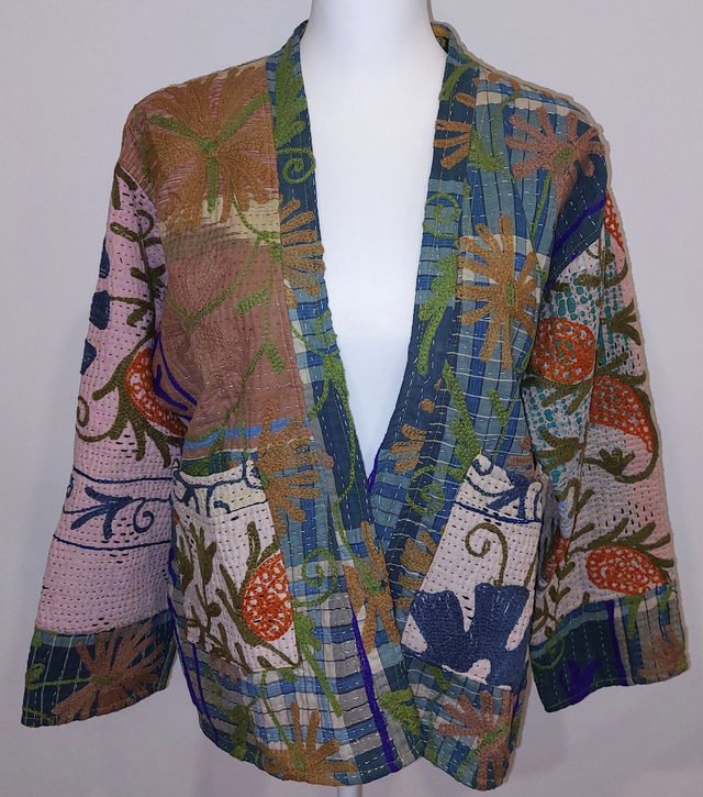 Veste en Kantha recyclé -  Kimono réversible - Brodé Suzani - Confectionné à la main - Pièce unique