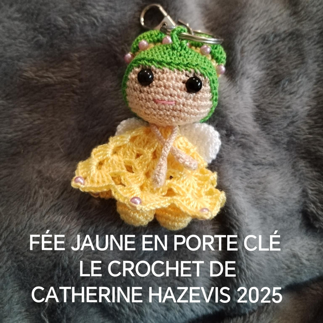2025 FÉE JAUNE EN PORTE CLÉ 