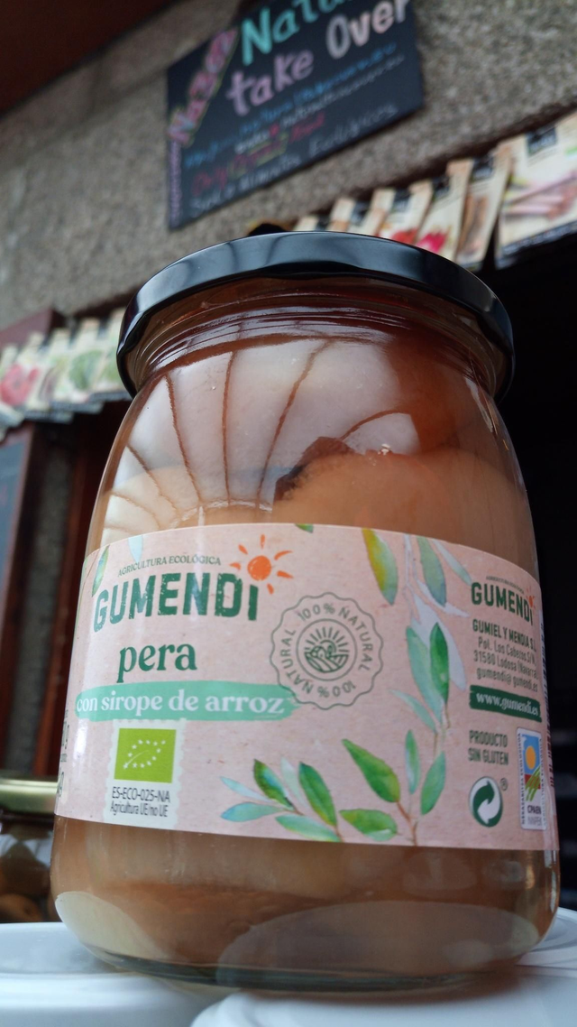 Pera en almíbar de  sirope de arroz