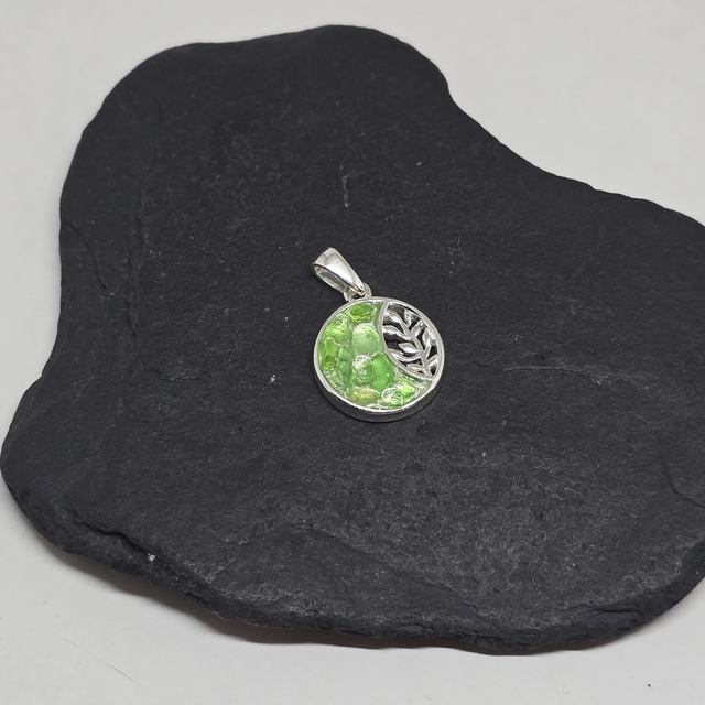 925 Sterling Silver Leaf with Berwickshire Seaglass