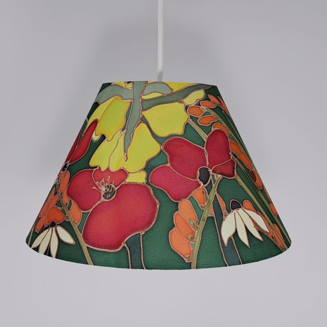 Hedgerow medium cone shade    