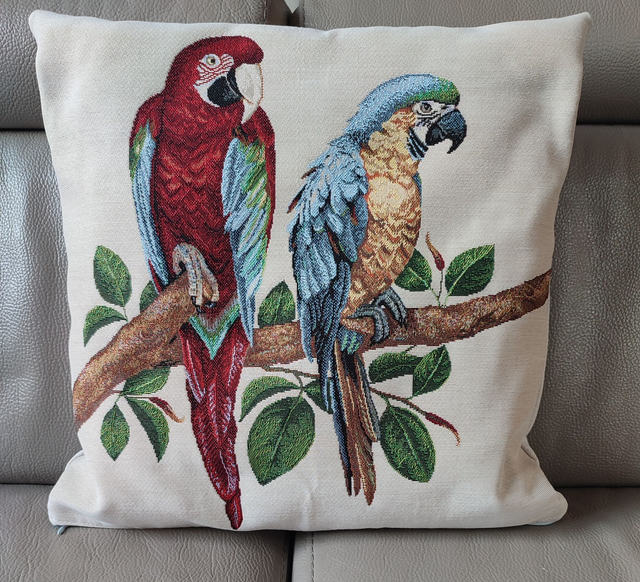 Coussin perroquets 