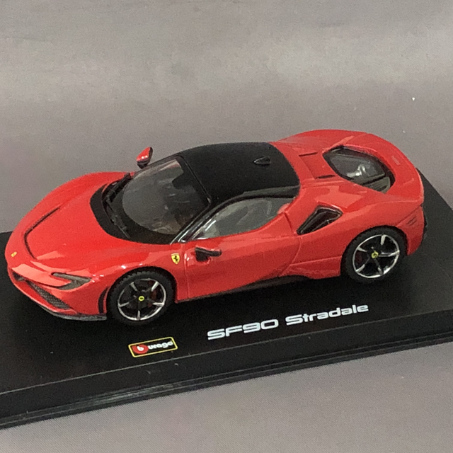Ferrari SF90 Stradale Bburago Signature Serie  1:43