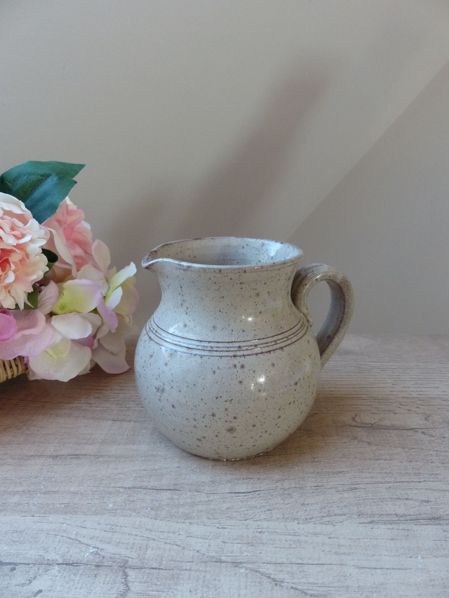 Petit Pichet en Grès Beige Moucheté Romantique Poterie Potier fait Main Décoration Cuisine Cadeau Vintage Bohème
