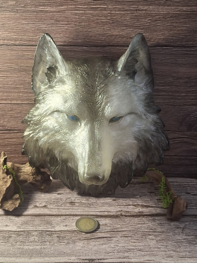 Tête de loup murale