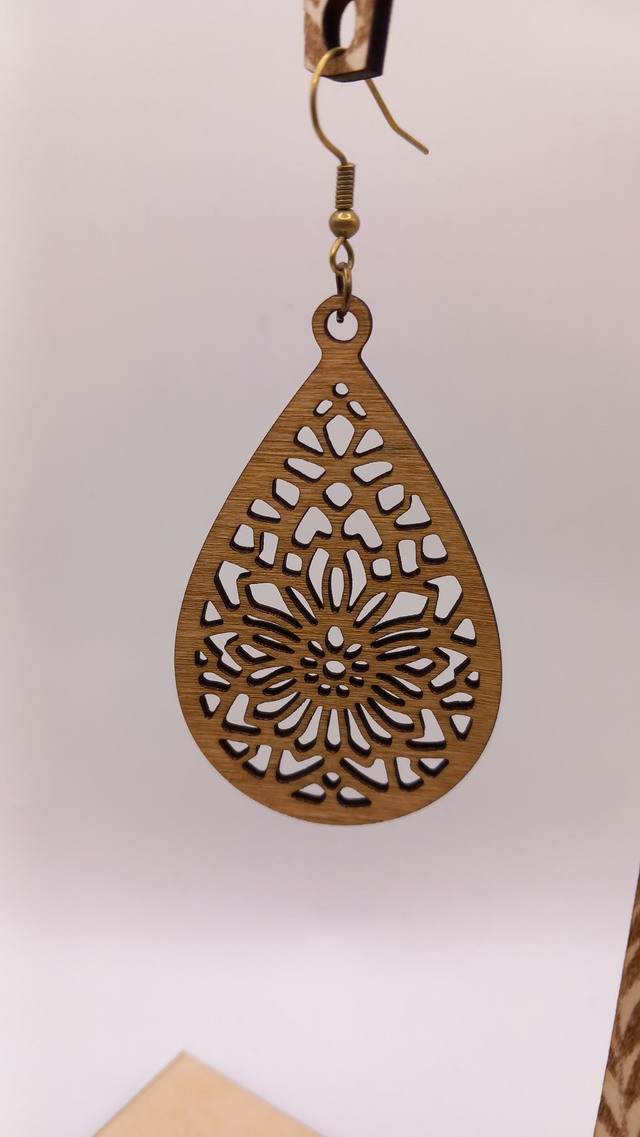 Boucles d'oreilles en bois artisanal