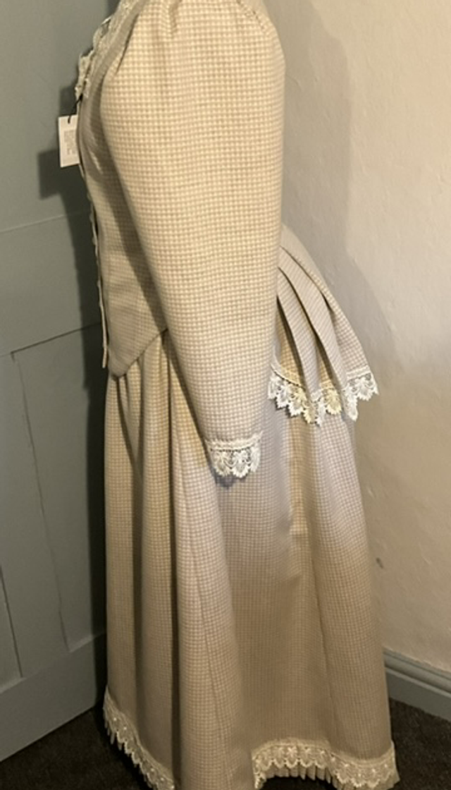 2 piece bustle skirt and jacket 002